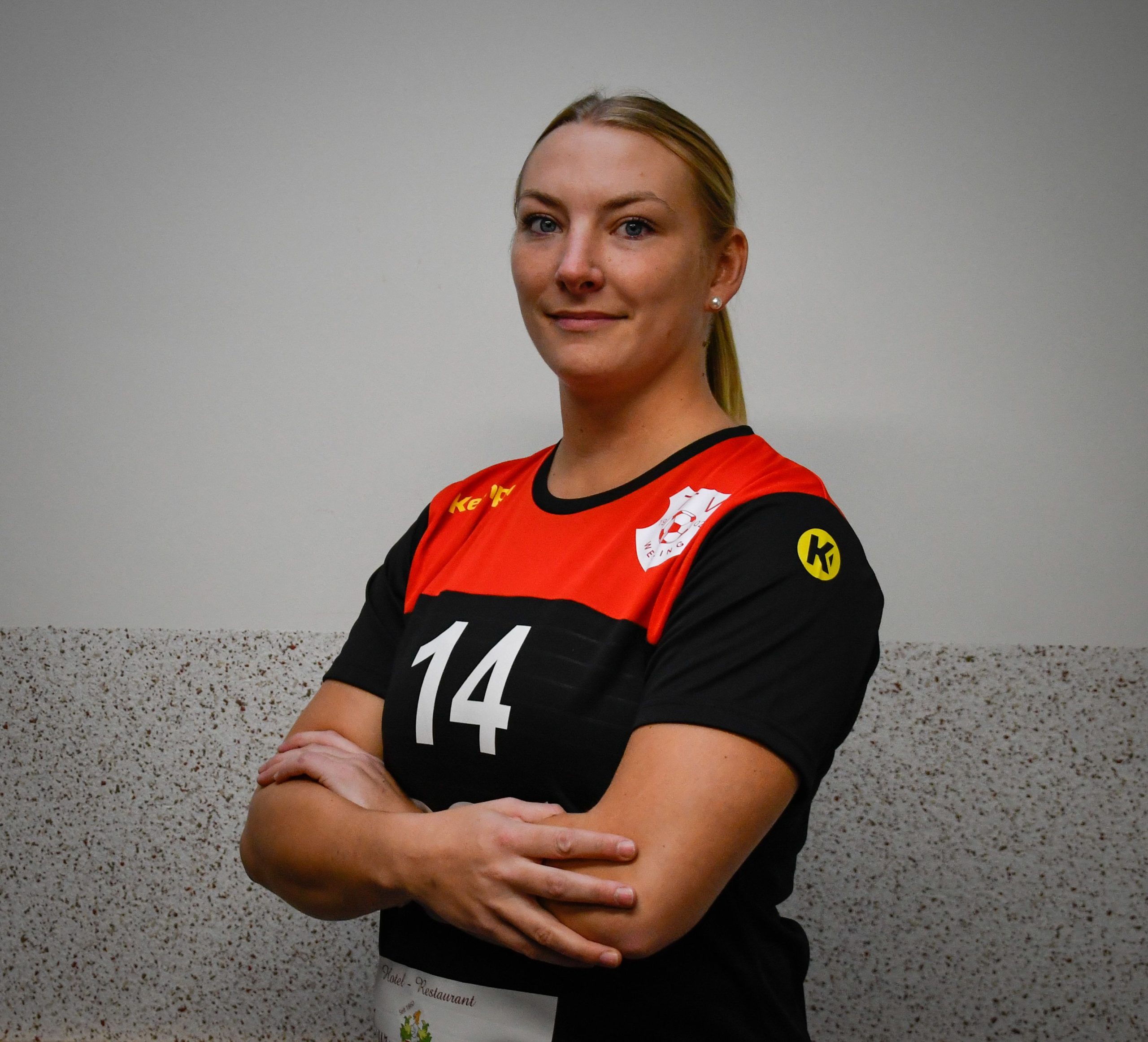 You are currently viewing <strong class="sp-player-number">14</strong> Nadine Schmitt
