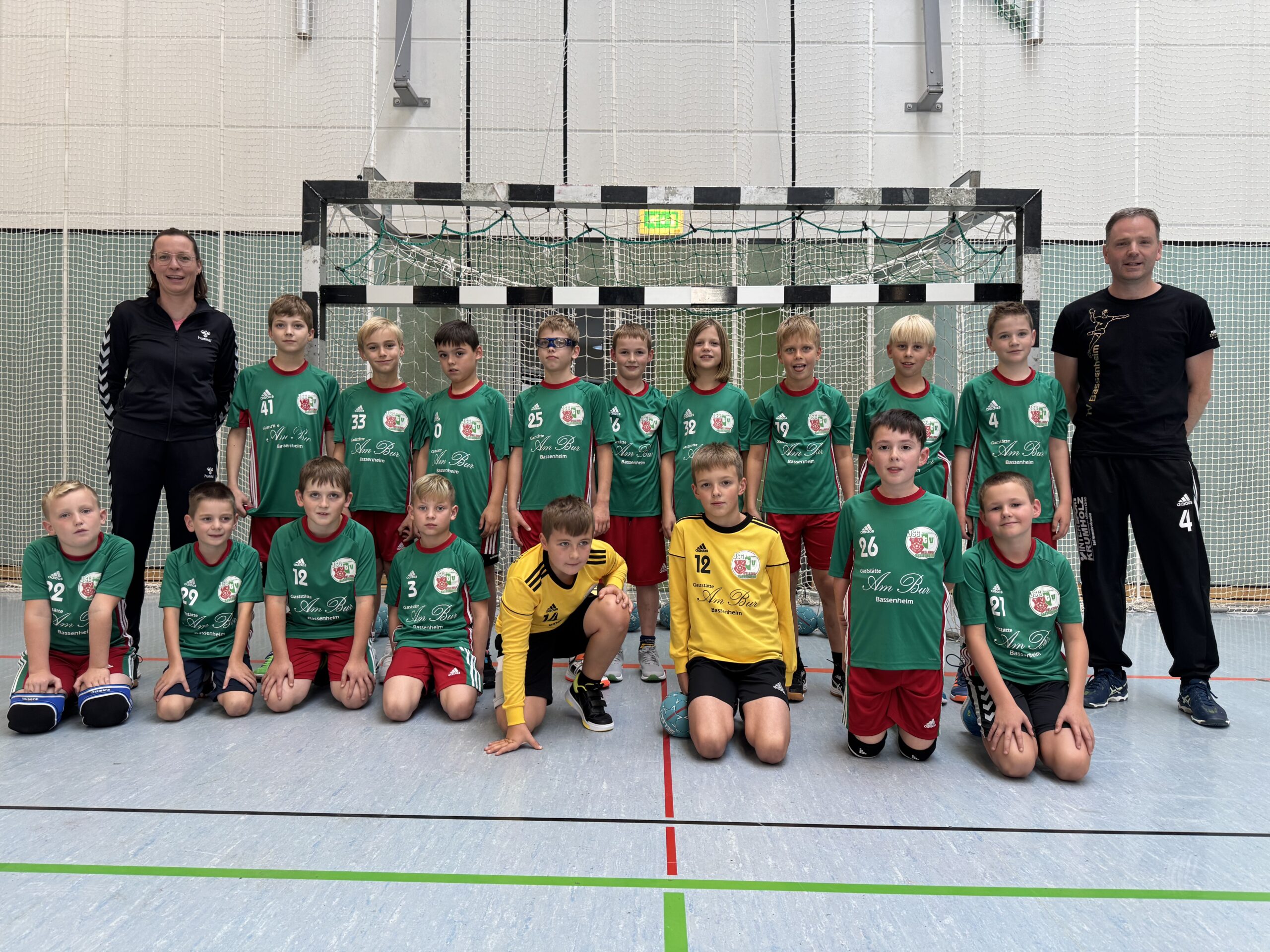 Du betrachtest gerade Handball. Erfolgreicher Saisonstart der männlichen E-Jugend der JSG Welling/Bassenheim